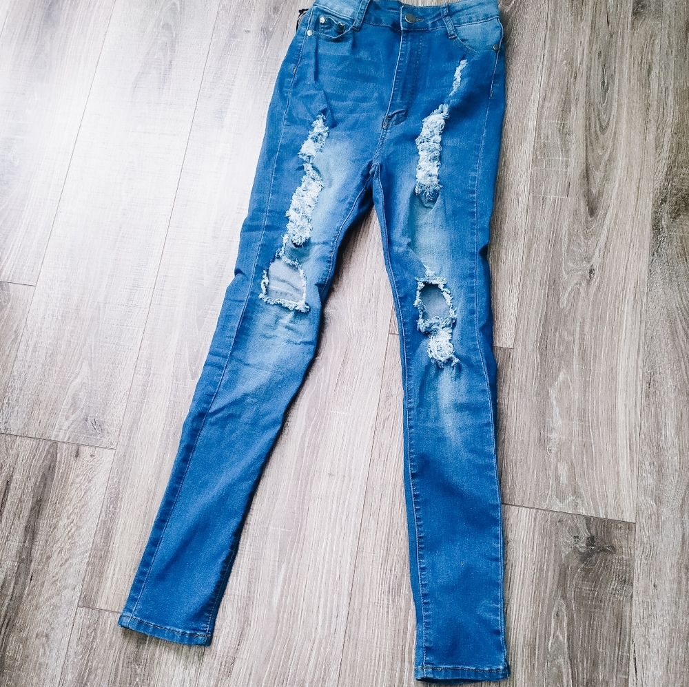HIGH WAISTED STRETCH DESTROYED JEANS